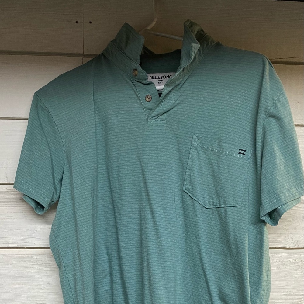BILLABONG SEA GREEN MEN MEDIUM POLO POCKET SHIRT NWOT EUC